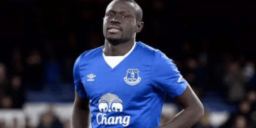1512350611 Baye omar niasse une
